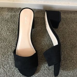 Kitten heels, slip on